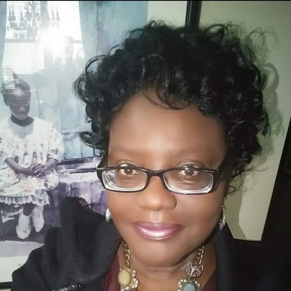 Meet your Posher, Cynthia
